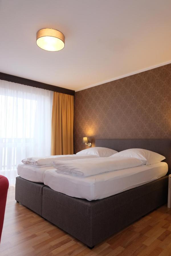 Zum Weissen Lamm Hotel Rothenberg Exterior photo