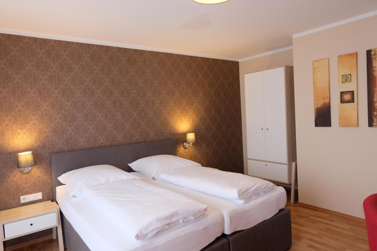 Zum Weissen Lamm Hotel Rothenberg Exterior photo